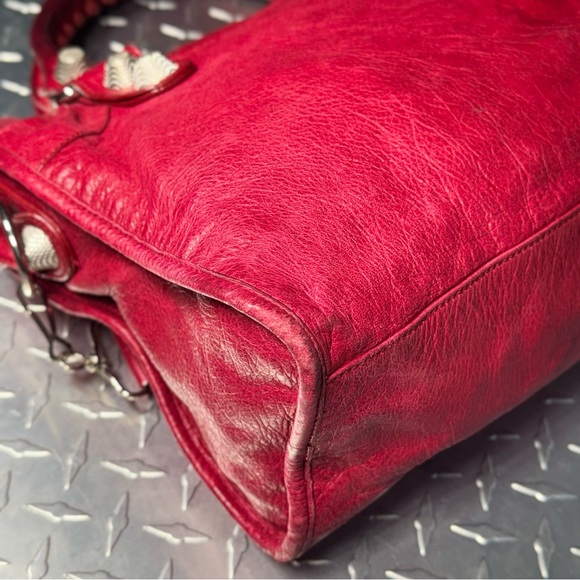 Balenciaga Giant Agneau Moto Medium City Bag in Red - Picture 7 of 14